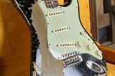 Fender Masterbuilt John Cruz 61 Stratocaster Ultimate Relic Black-15.jpg